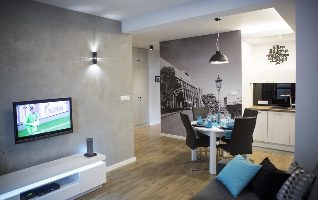 Apartament Bridge Breslavia Esterno foto